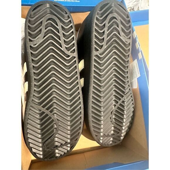 VIRGINIA SUPERSTAR '92 adidas shoes, size 12, New in Box - Picture 7 of 9